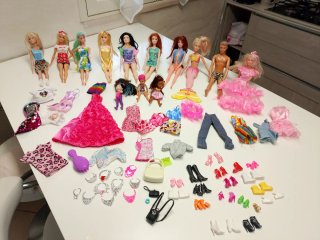 Camper Barbie con 11 Barbie e accessori