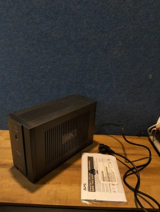 APC BX1400U-FR 1400VA 700W SAI UPS