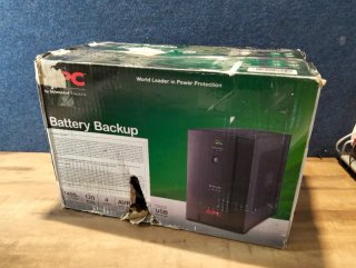 APC BX1400U-FR 1400VA 700W SAI UPS