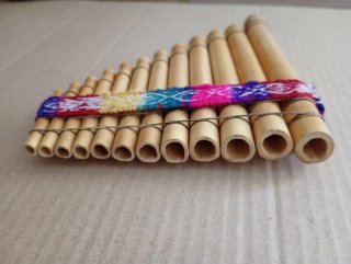 Flauta de Pan antigua hecha de Bambú