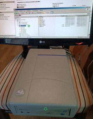 Grabadora retro CD HP CD-Writer Plus 8210e USB y +