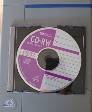 Grabadora retro CD HP CD-Writer Plus 8210e USB y +