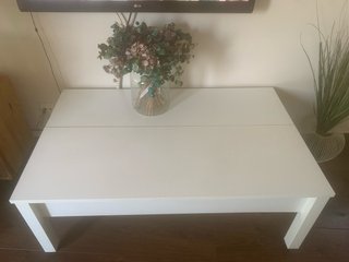 Mesa centro elevable blanca