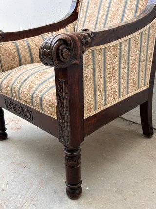 Sillón antiguo madera -2 Uds disponibles