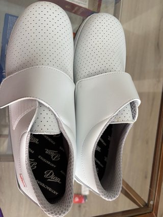 Zuecos Dian Talla 42 Blancos Nuevos