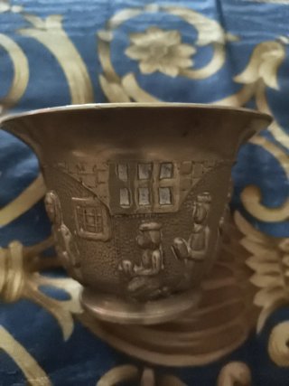 Almirez de bronce antiguo
