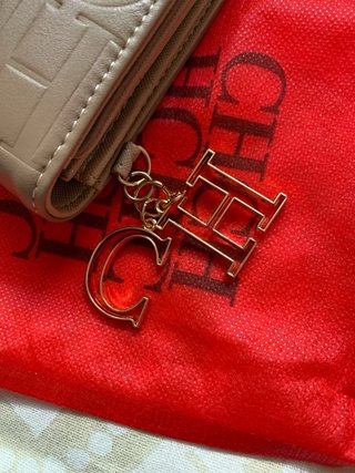 Cartera CH Beige y Dorada