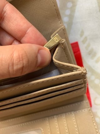 Cartera CH Beige y Dorada