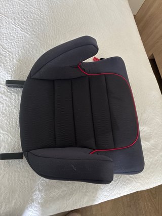 Alzador con ISOFIX bbest negro con ribete rojo
