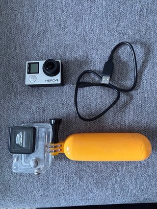 GoPro Hero 4 câmara desportiva + Acessórios