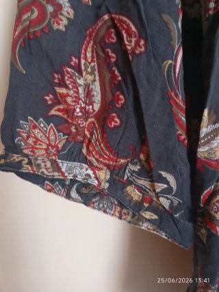 Blusa CANDA estampada gris multicolor