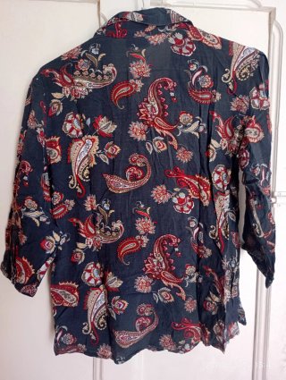 Blusa CANDA estampada gris multicolor