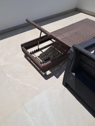 2 x Tumbonas de mimbre y plástico - messa y silla