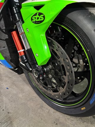 Kawasaki ZX10RR circuito