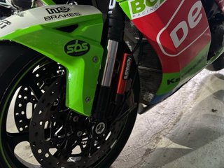 Kawasaki ZX10RR circuito