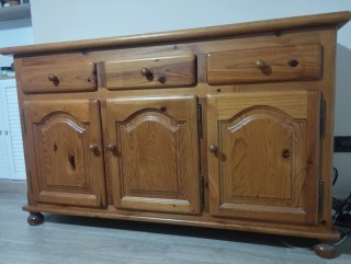 Aparador de madera maciza
