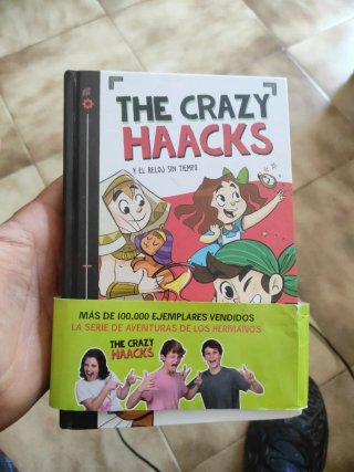 The Crazy Haacks y el reloj sin tiempo