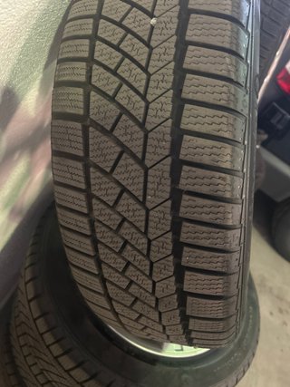 4 Neumáticos 195/55 R16 87H con Llantas