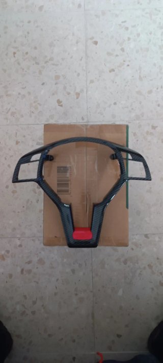 Moldura Volante Fibra Carbono Mercedes Benz.