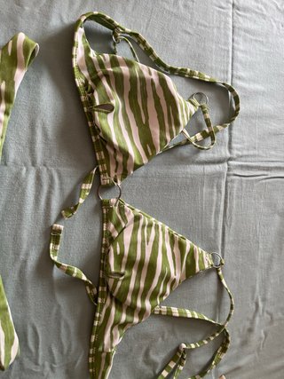 Bikini Shein Verde y Blanco Talla S