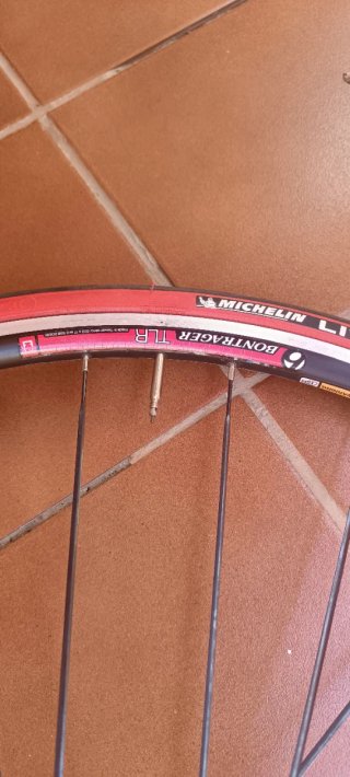 Ruedas de carretera bontrager tlr