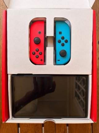 Nintendo Switch OLED Azul y Roja