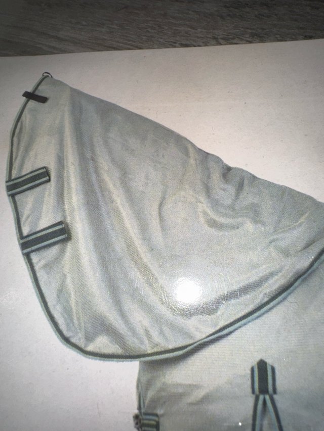 Manta antimoscas BR con cuello repelente