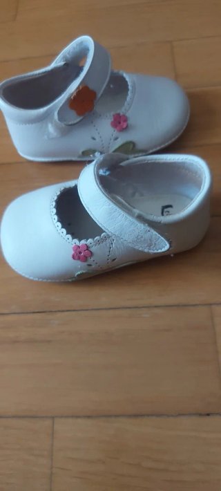 Zapatitos de bebé niña rosa