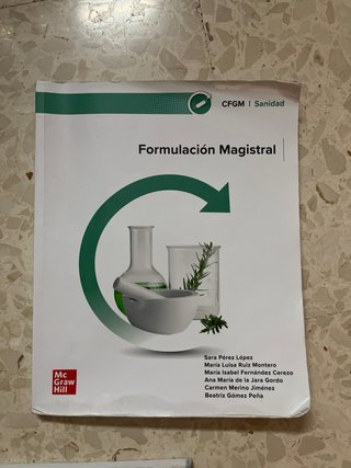 Lote de libros 2.º Farmacia y Parafarmacia