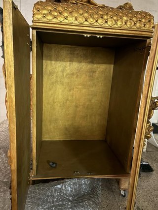 Mueble Madera Decorativo Dorado y Negro
