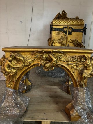 Mueble Madera Decorativo Dorado y Negro