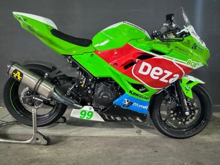 Kawasaki Ninja 400 circuito