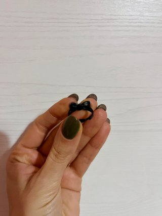 Anello fiocco nero regolabile