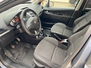 Peugeot 207 2011
