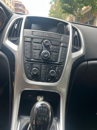 Opel Astra 2014
