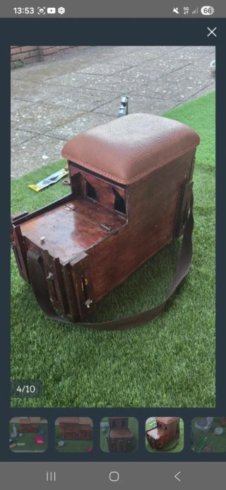 Caja de pesca con caña y accesorios