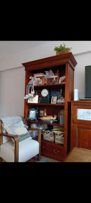Aparador y 2 librerías Teka Colonial
