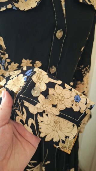 Vestido Massimo Dutti floral negro