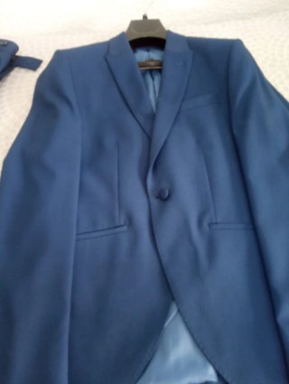 Traje de hombre azul talla 46.