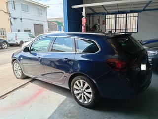 Opel Astra 2012