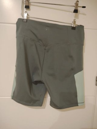 Mallas deportivas verdes nuevas