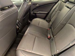 Lexus UX300H RELAX 2026 REF 4015