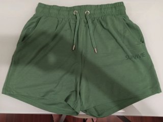 Conjunto verde SURVIVE