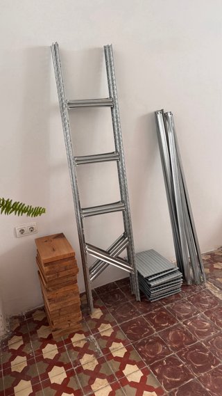 Scaffalatura in Ferro e Legno Massello
