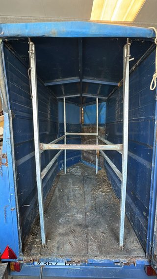 Remolque para un caballo/ganadero