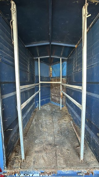 Remolque para un caballo/ganadero