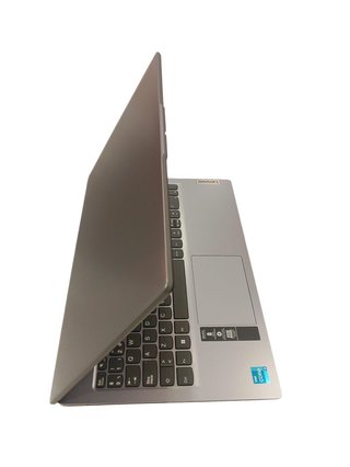 PORTATIL LENOVO IDEAPAD SLIM 3 i3-N305 8GB 256GB 15"  A ESTRENAR