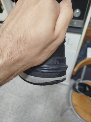 Zapatillas Puma Negras y Blancas