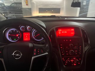 Opel Astra J 2012