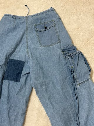 Pantalón vaquero cargo ancho